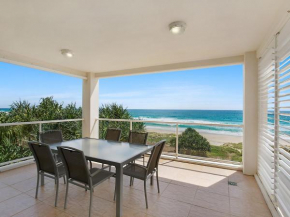 Solaya Unit 6 - Absolute beachfront apartment in Tugun, Gold Coast